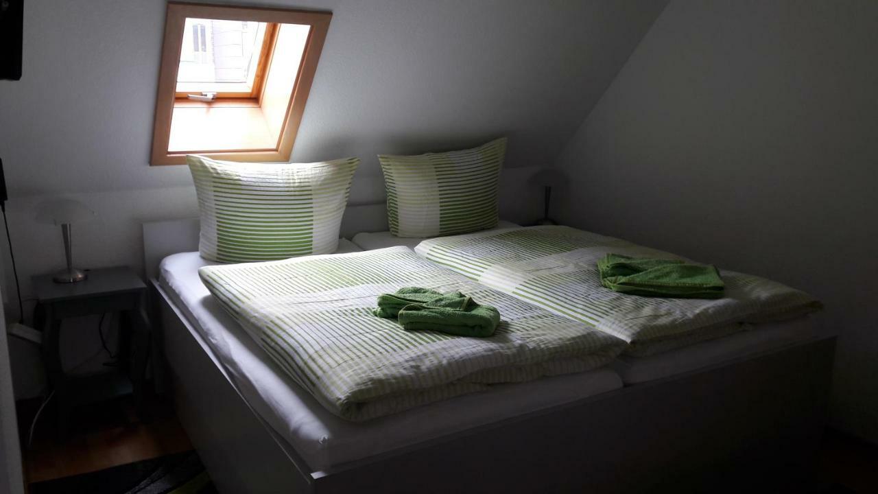 Zum Kleinen Riesen Apartment Erfurt Luaran gambar